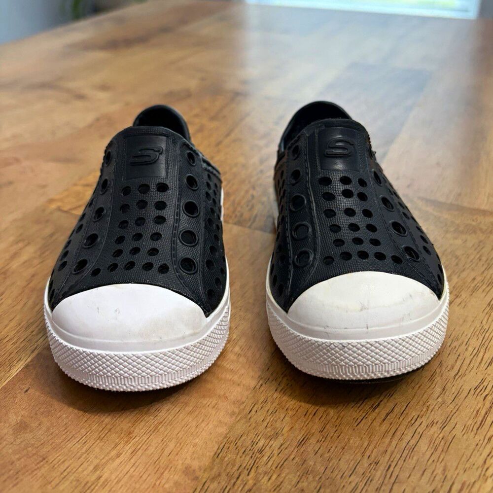SKECHERS Foamies Unisex Kids Slip-On Casual Shoes Black/White US 5 EU 21